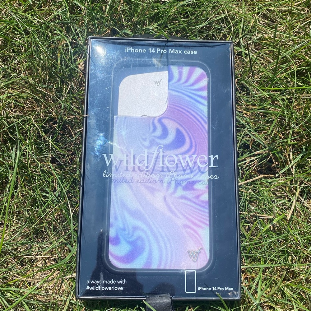 A wildflower 14 pro max max phone case